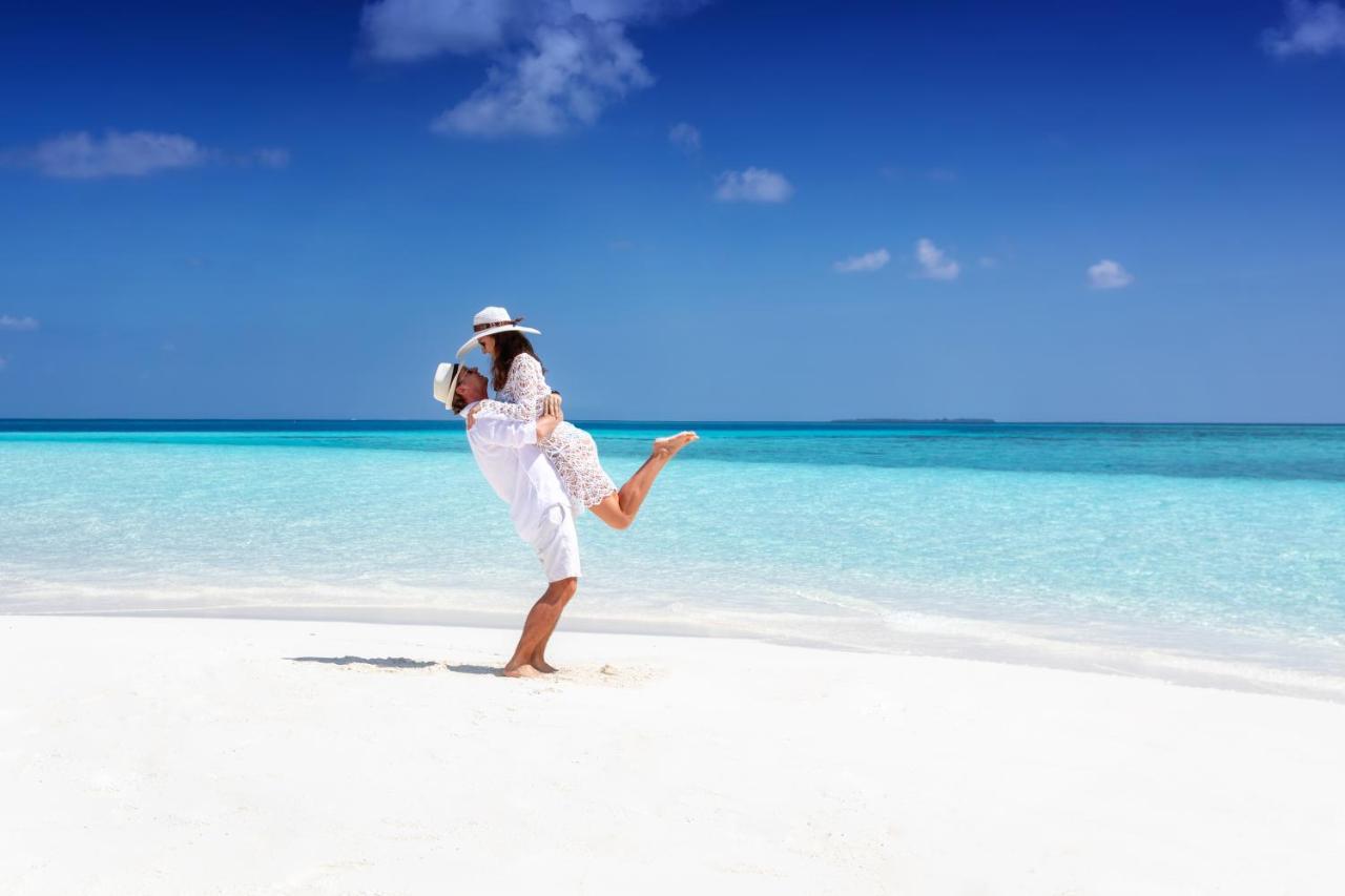 Avani Plus Fares Maldives Resort - 50 Percent Off On Seaplane Transfer For Minimum Stay Of 3 Nights And More For Stays Until 31 October 2025 Kendhoo المظهر الخارجي الصورة