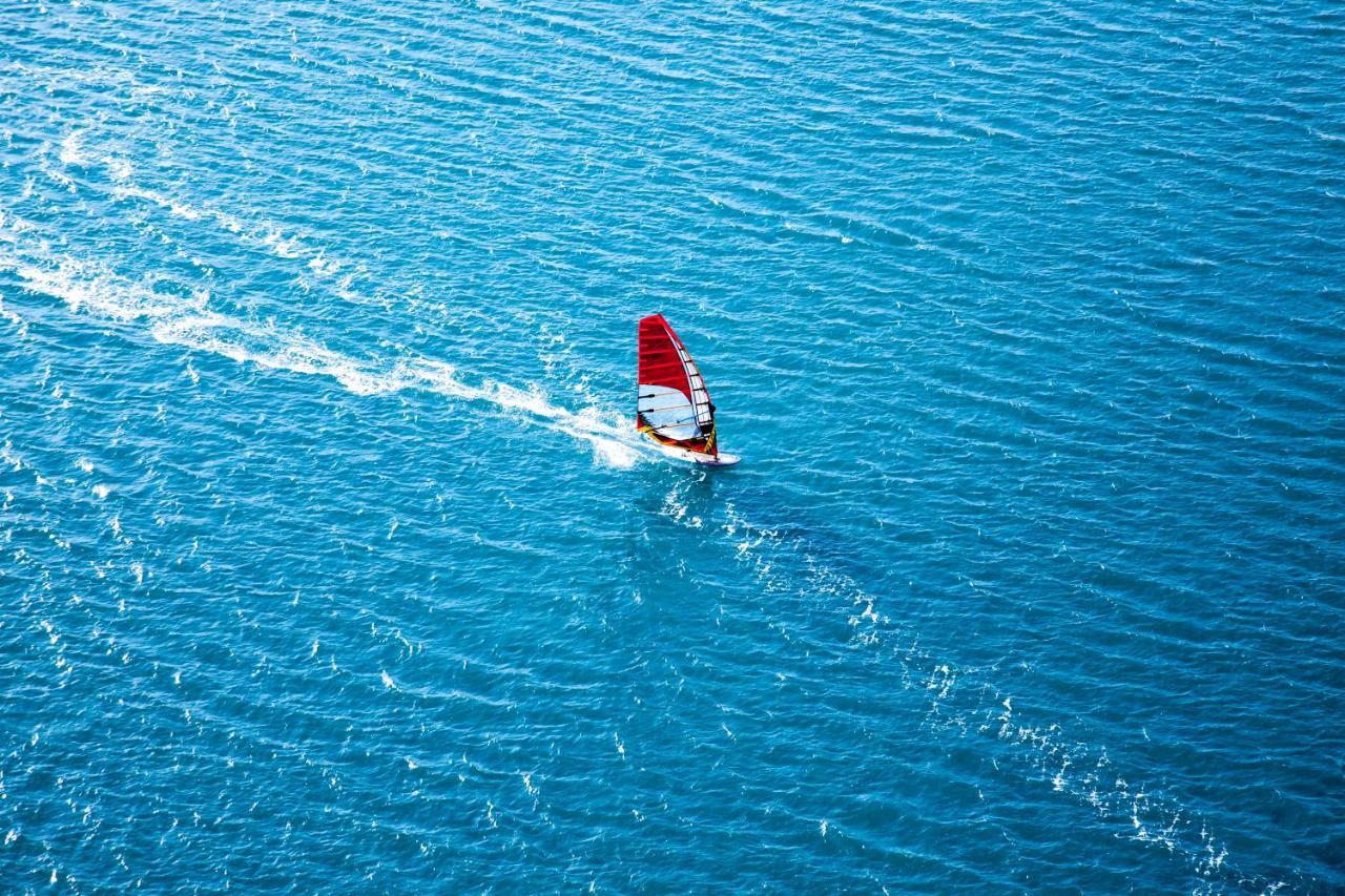 Avani Plus Fares Maldives Resort - 50 Percent Off On Seaplane Transfer For Minimum Stay Of 3 Nights And More For Stays Until 31 October 2025 Kendhoo المظهر الخارجي الصورة