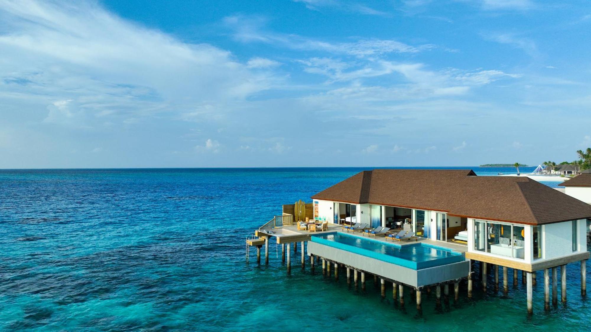 Avani Plus Fares Maldives Resort - 50 Percent Off On Seaplane Transfer For Minimum Stay Of 3 Nights And More For Stays Until 31 October 2025 Kendhoo الغرفة الصورة